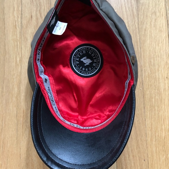 Lulu’s hat - Picture 3 of 4